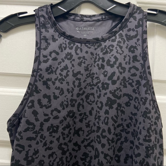 Athleta Leopard Shanti crop tank - Picture 7 of 9
